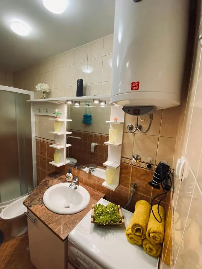 Apartman Moje Okrug Gornji 0*,  Croatia
