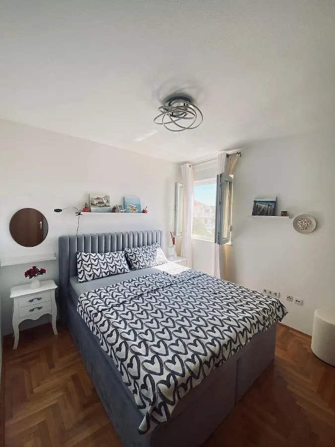 Apartman Moje Okrug Gornji 0*,  Croacia